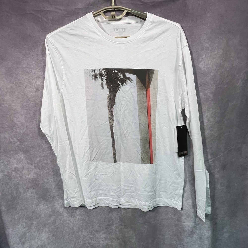 TRUTH By  Republic White Long Sleeve Top Men's M Palm Tree Cool Casual Vibes NWT